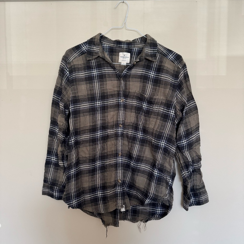 American Eagle Outfitters Green and Black Distressed Plaid Shirt